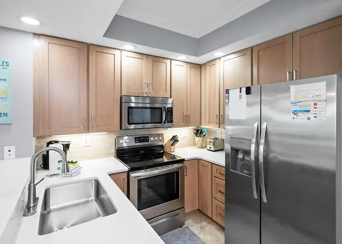 Apartment Crystal Shores 1003 By Albvr - Beautifully Decorated With Stunning Views!